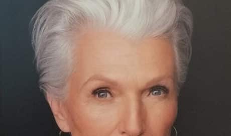 knjiga žena s planom maye musk